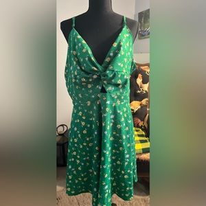 SHEIN curve, 4xl- cute dress- green with yellow flowers